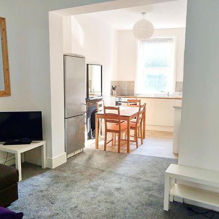 Entire Floor 2 Bedrooms On Westcliff 본머스 외부 사진