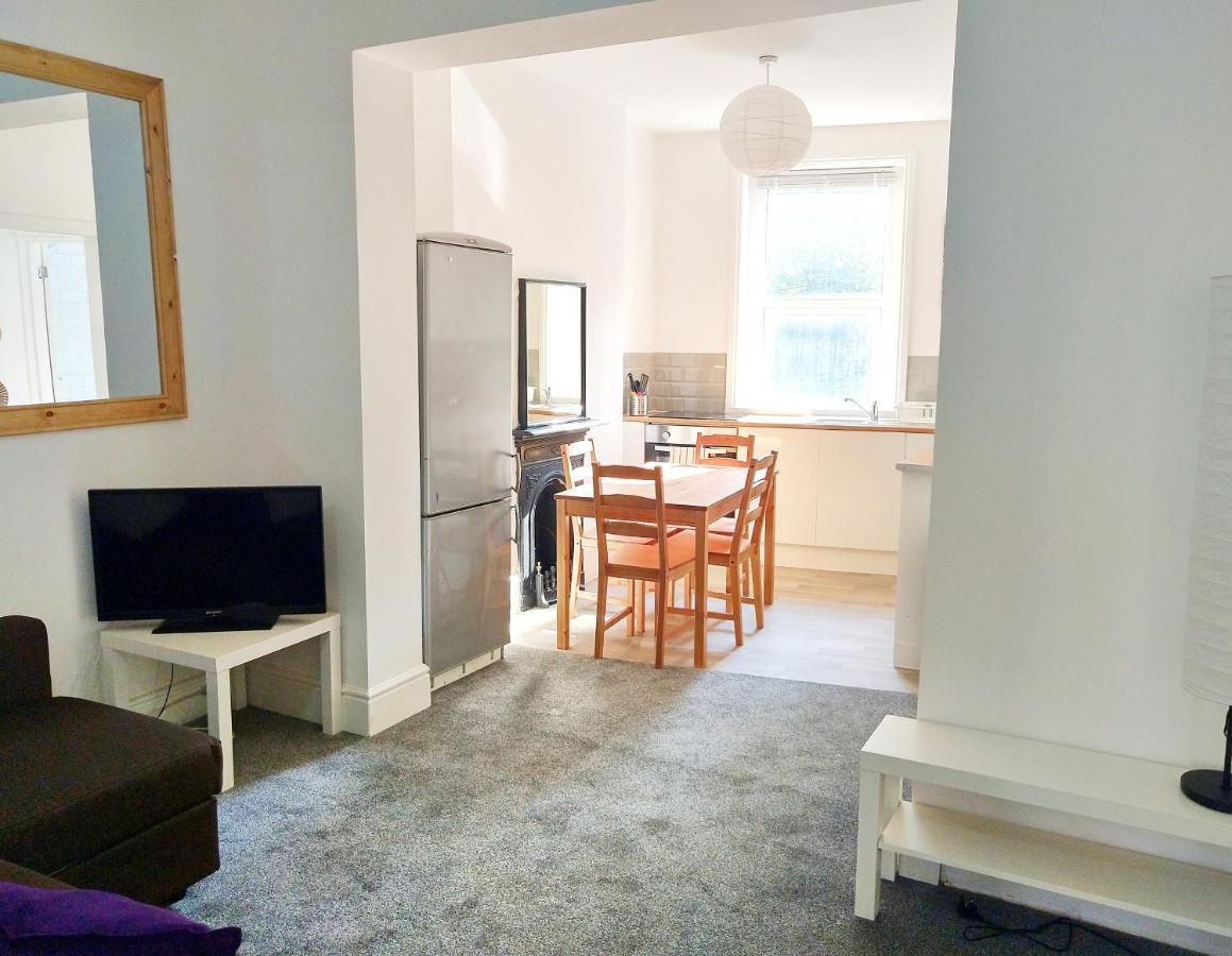Entire Floor 2 Bedrooms On Westcliff 본머스 외부 사진