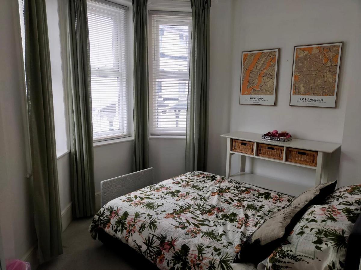Entire Floor 2 Bedrooms On Westcliff 본머스 외부 사진
